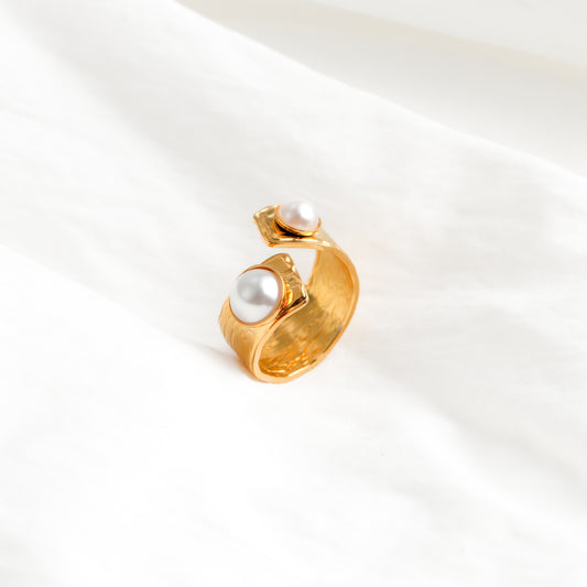 Squeezal Pearl Ring