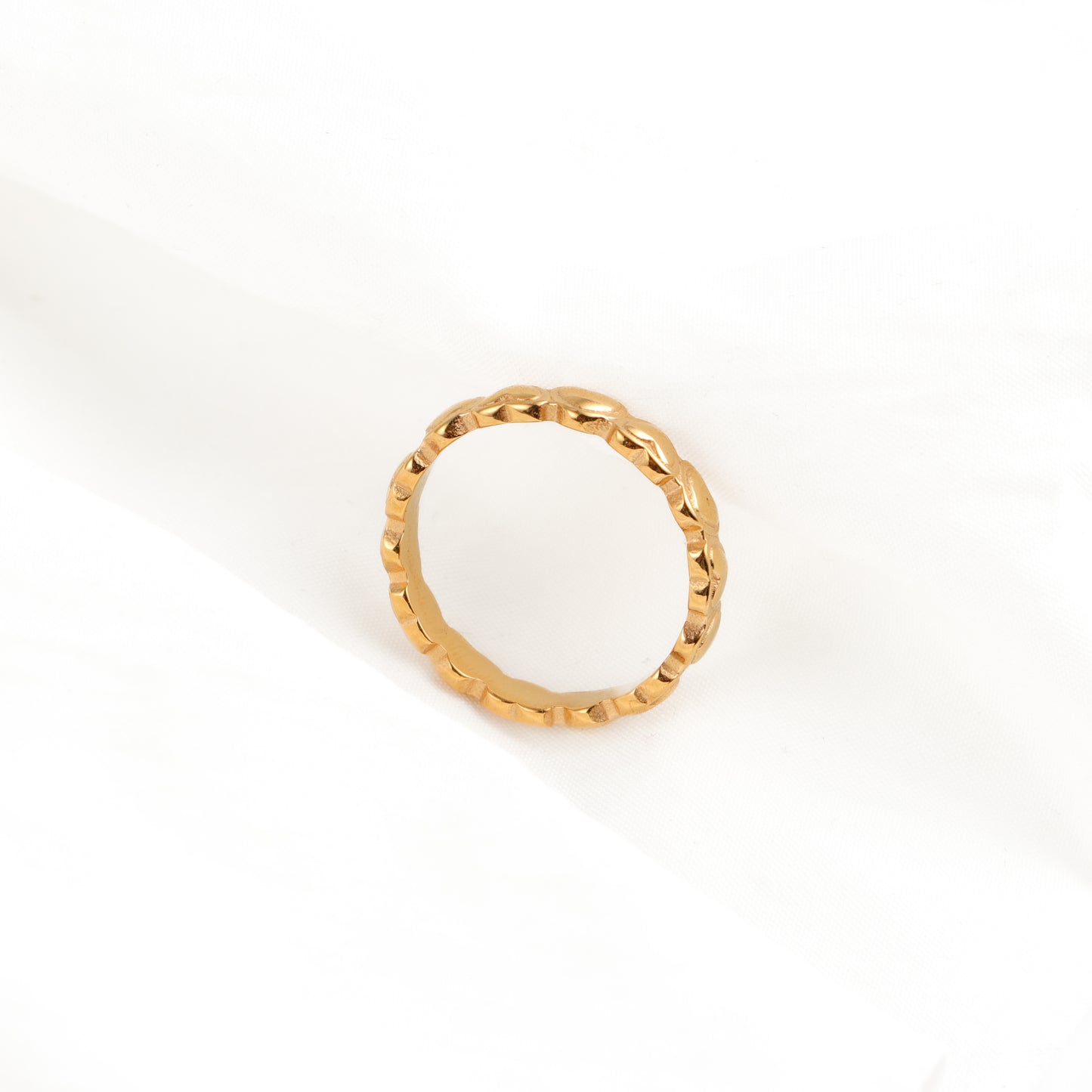 Hearty Heart Band Ring