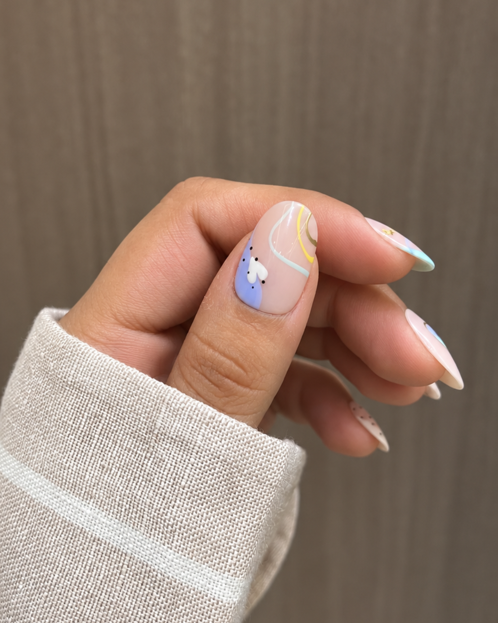 Pastel Picnic fake nails with salon-look finish