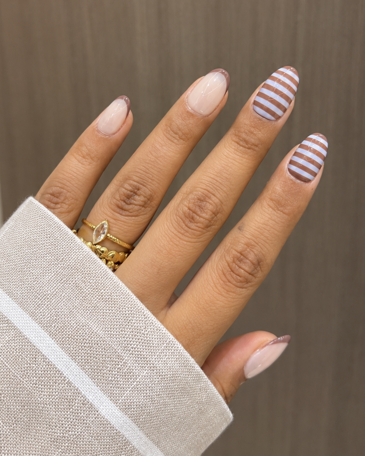 Creamy BROWN Nails