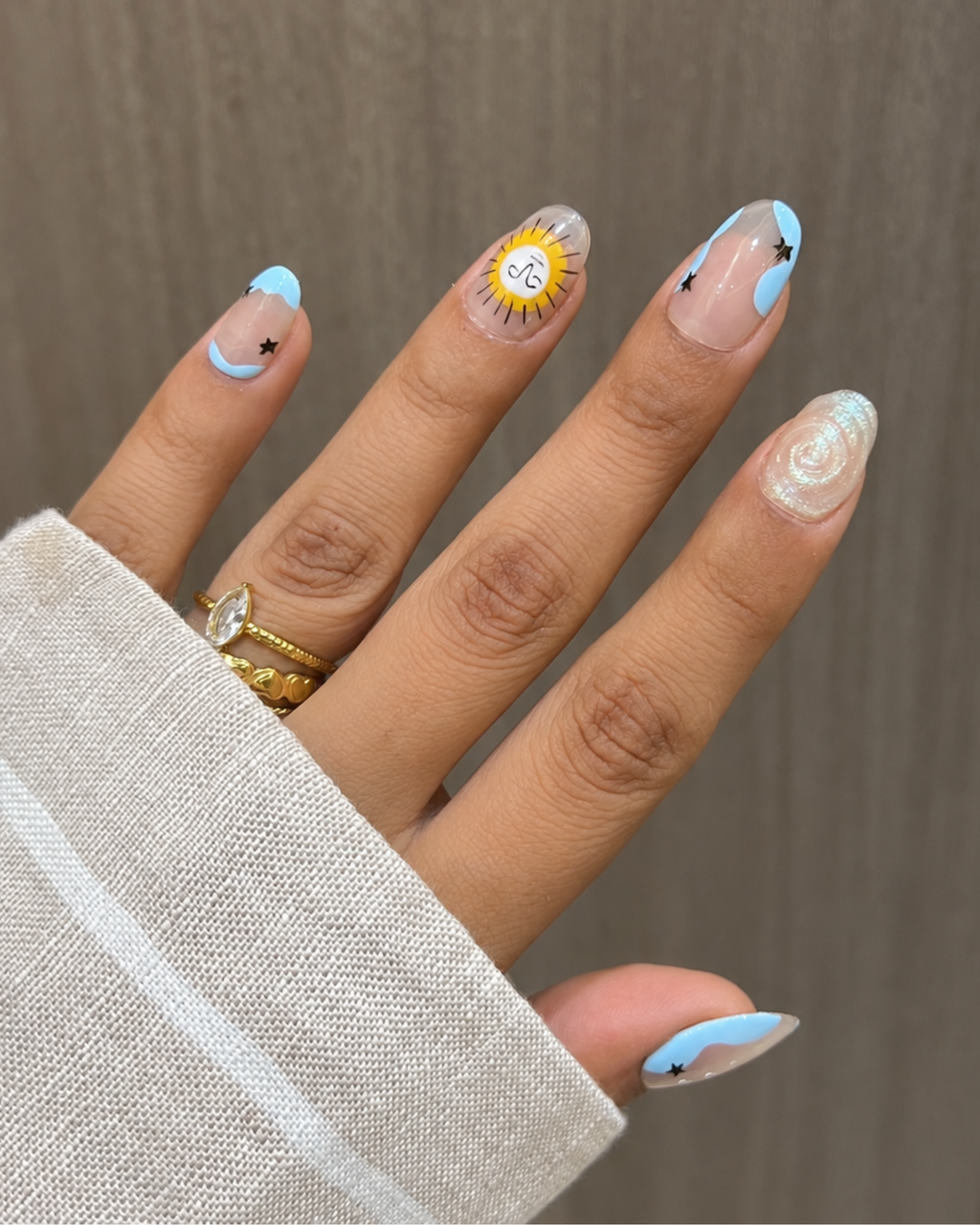 Sunny Beach press-on nail set of 20 in standard sizes