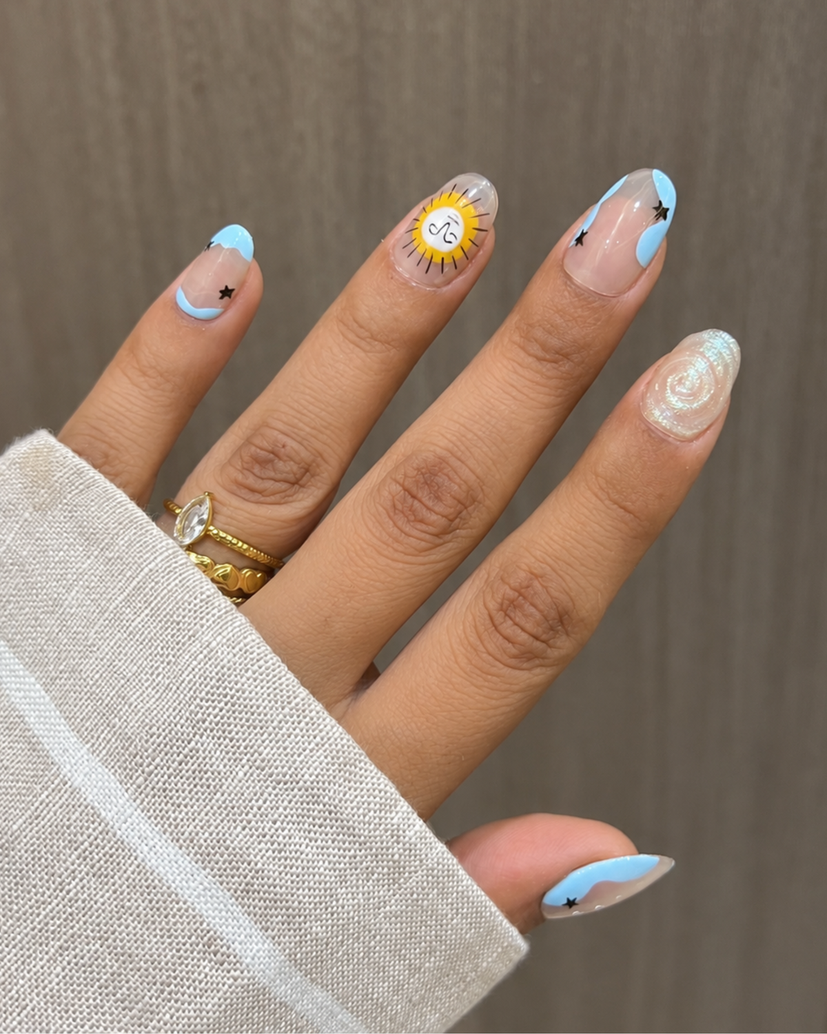 Sunny Beach press-on nail set of 20 in standard sizes