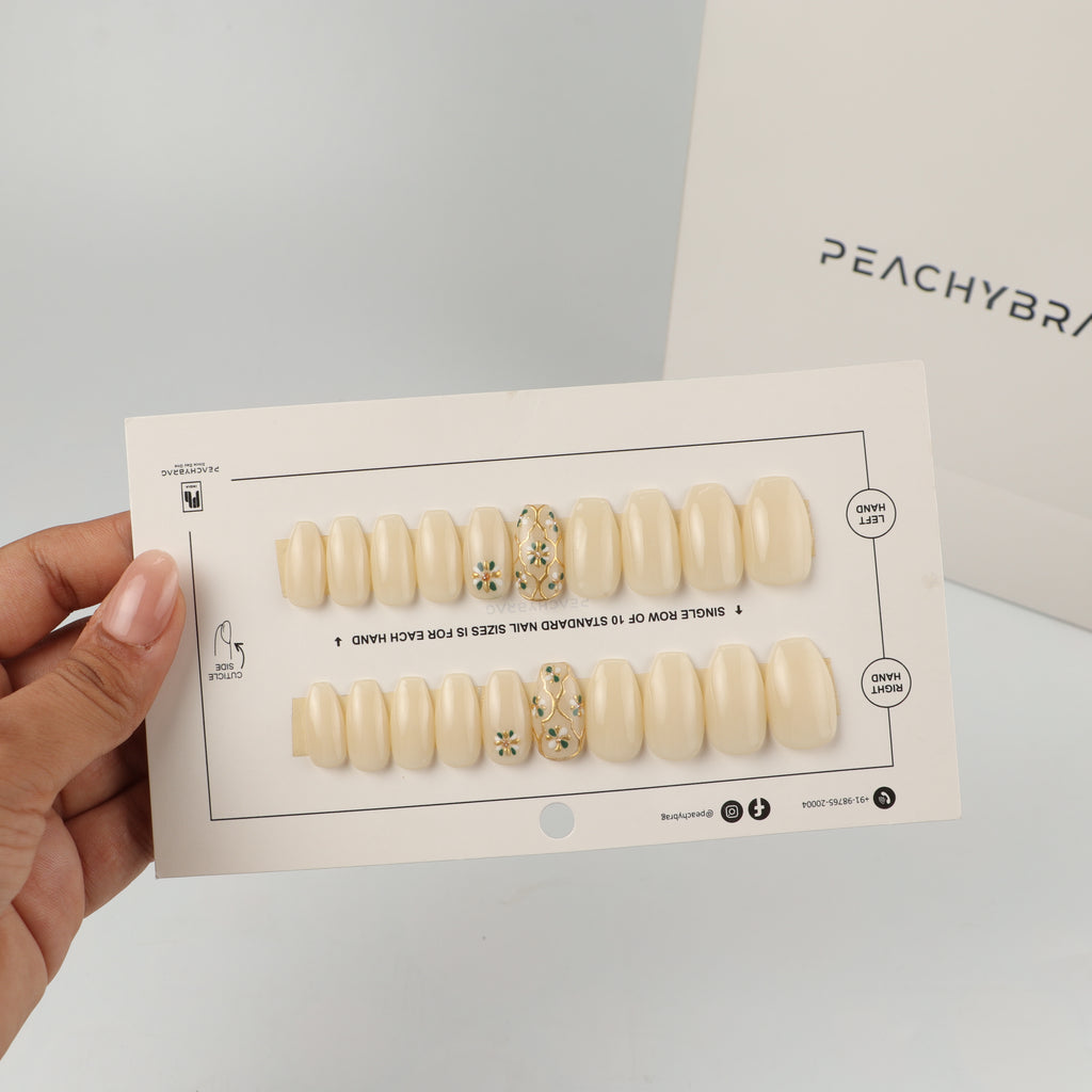Noorzaar 4Designer Nails