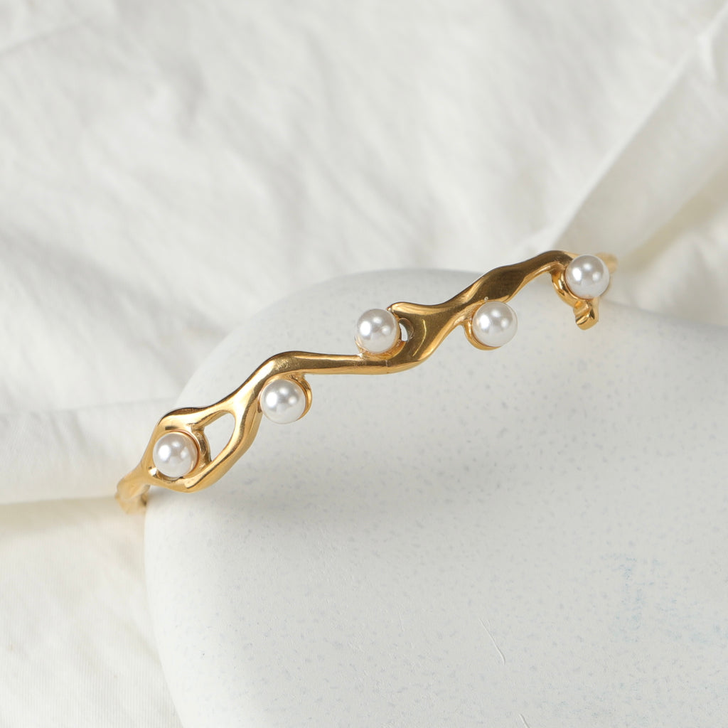 Pearl Buds Bracelet