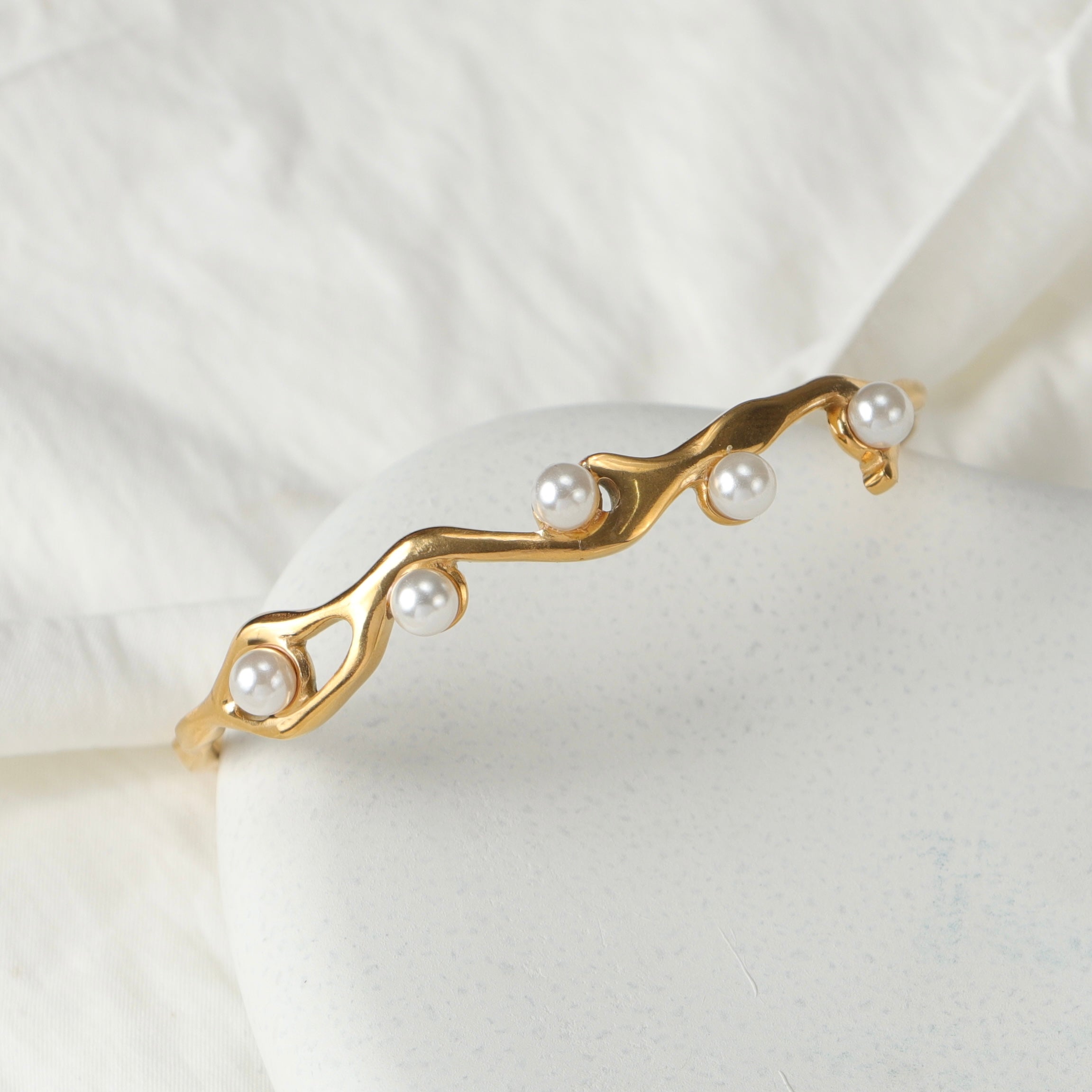 Pearl Buds Bracelet