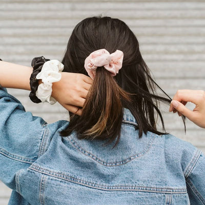 HAIR ACCESSORY