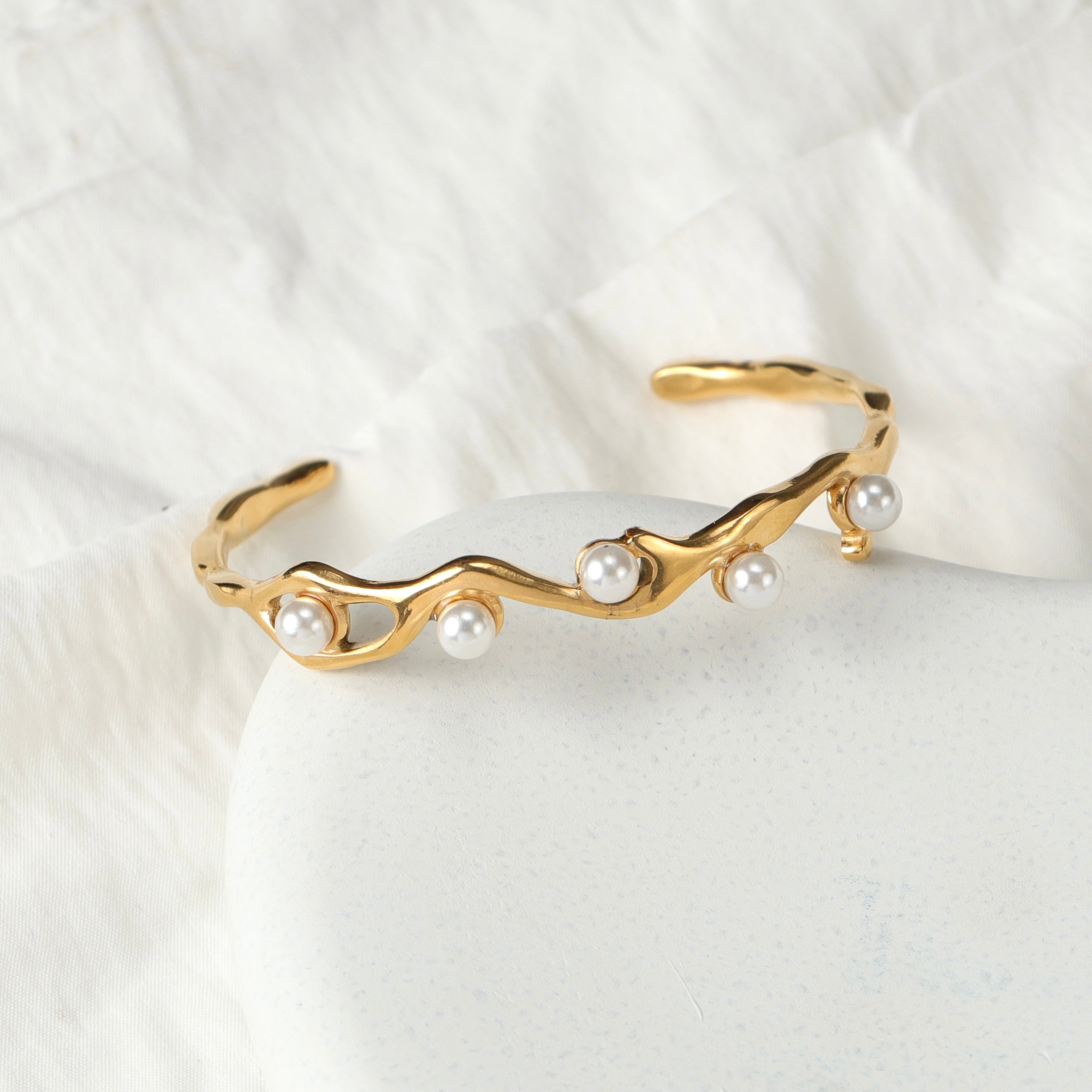 Pearl Buds Bracelet