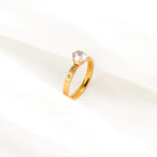 Seul Stud Ring