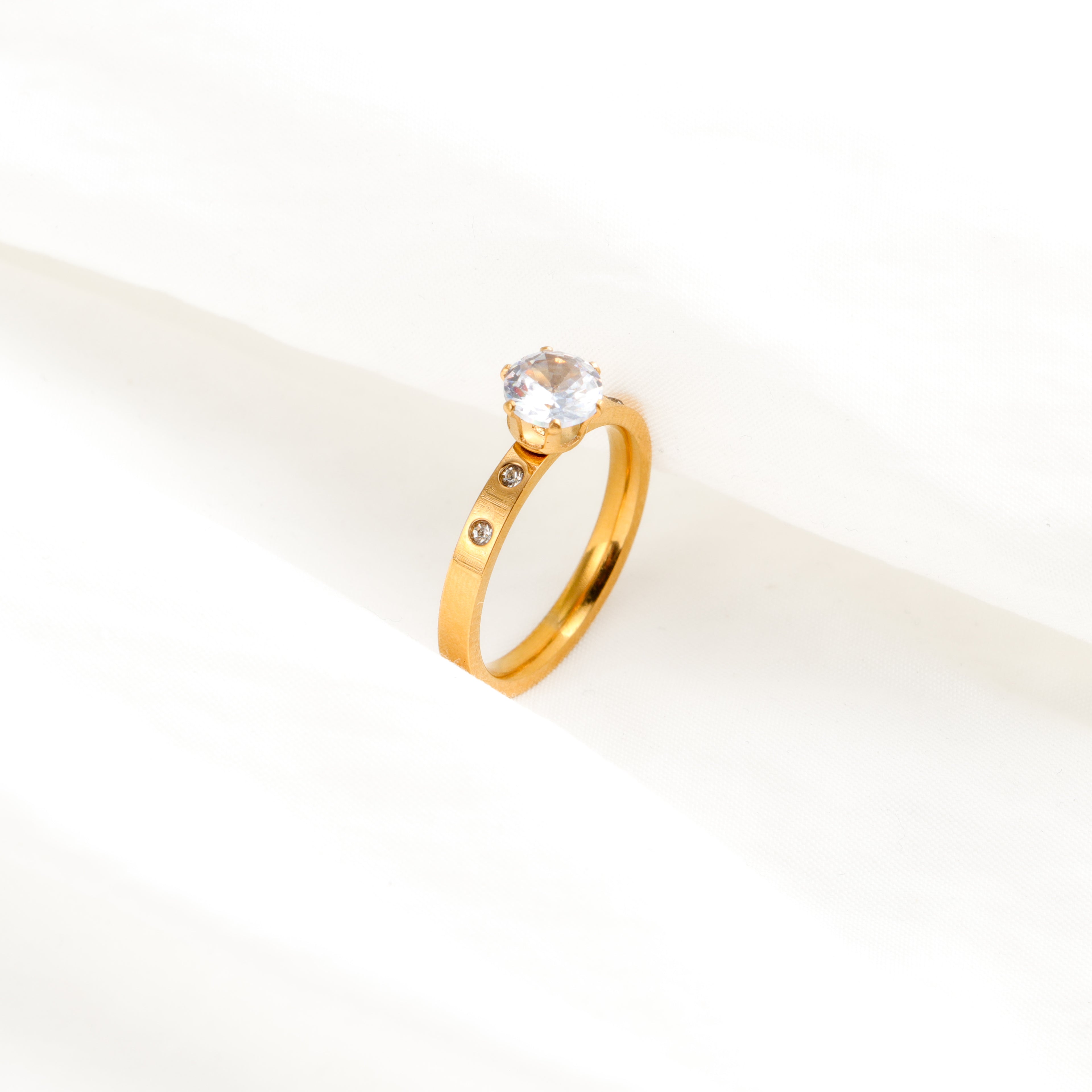Seul Stud Ring
