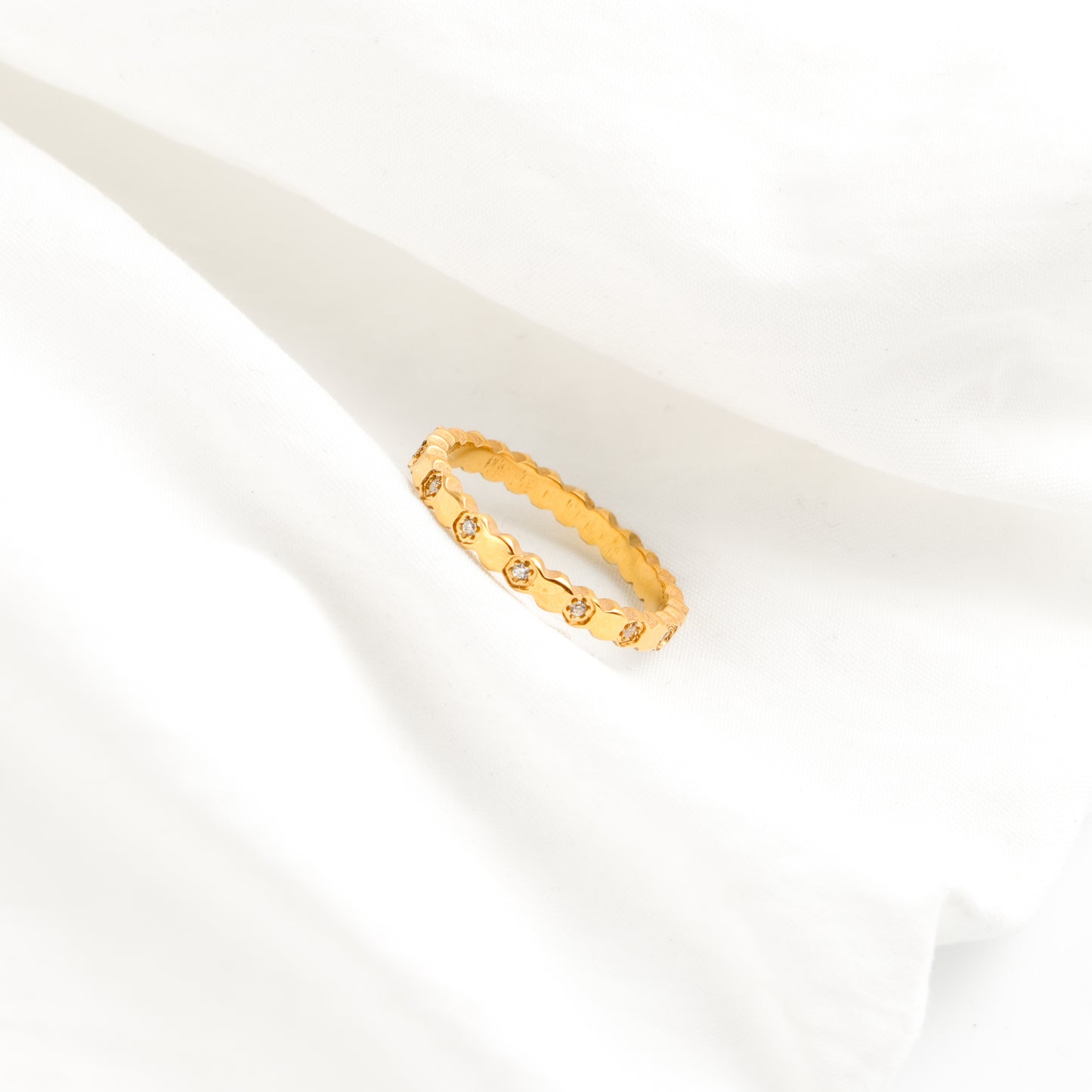 Studs Hexa Band Ring