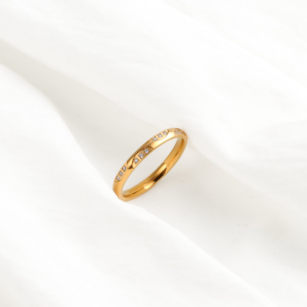 Studs Band Ring