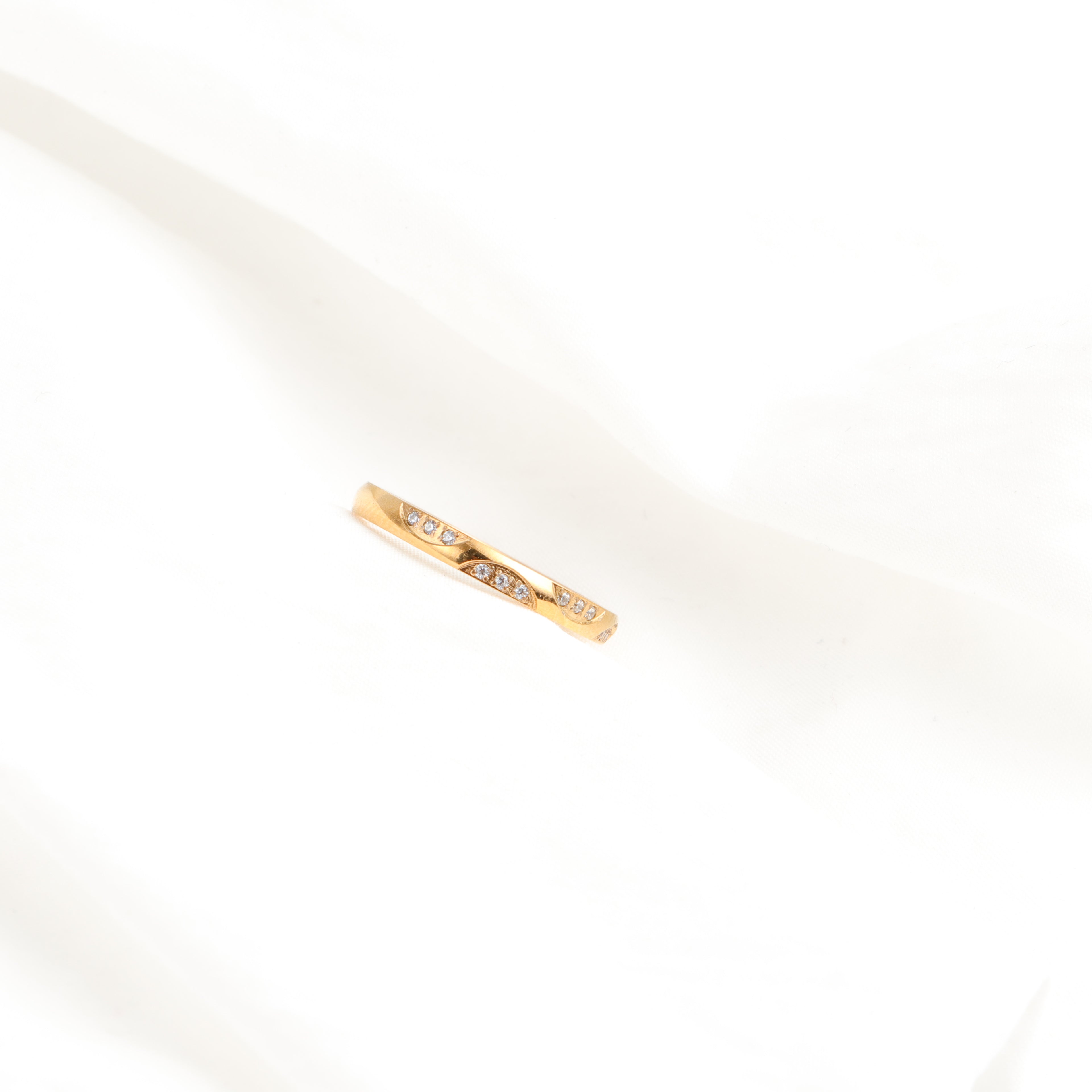Studs Hump Band Ring