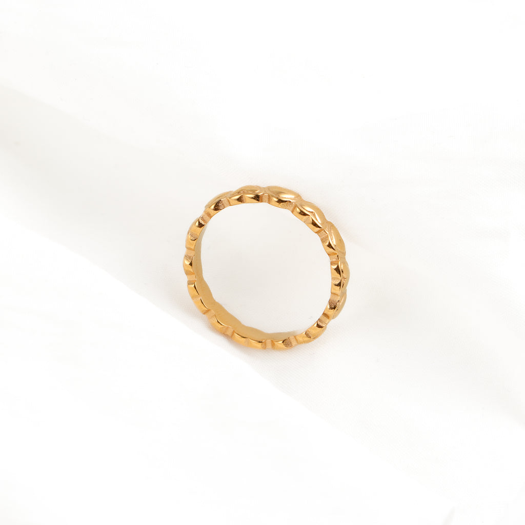 Hearty Heart Band Ring