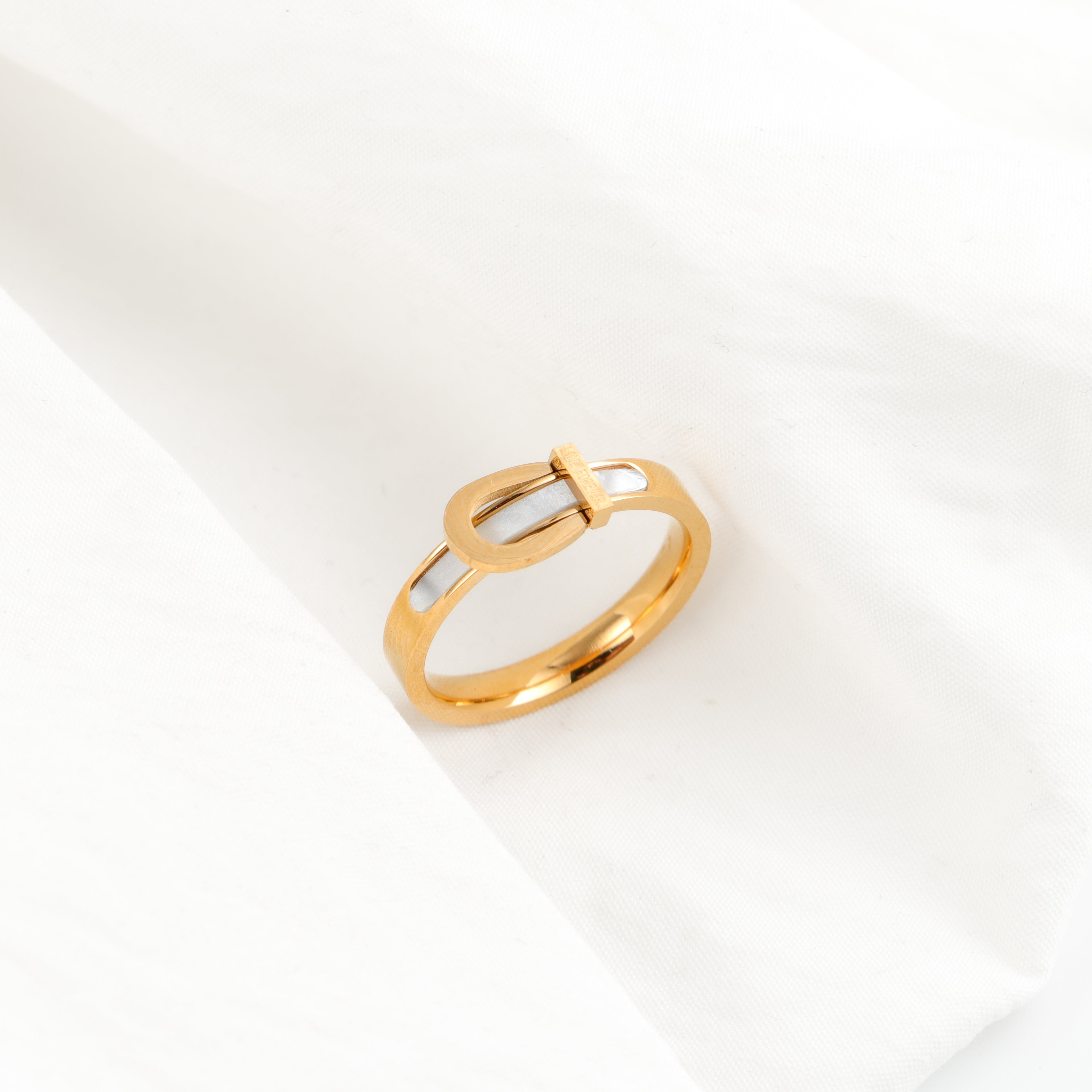 Buckle Ring