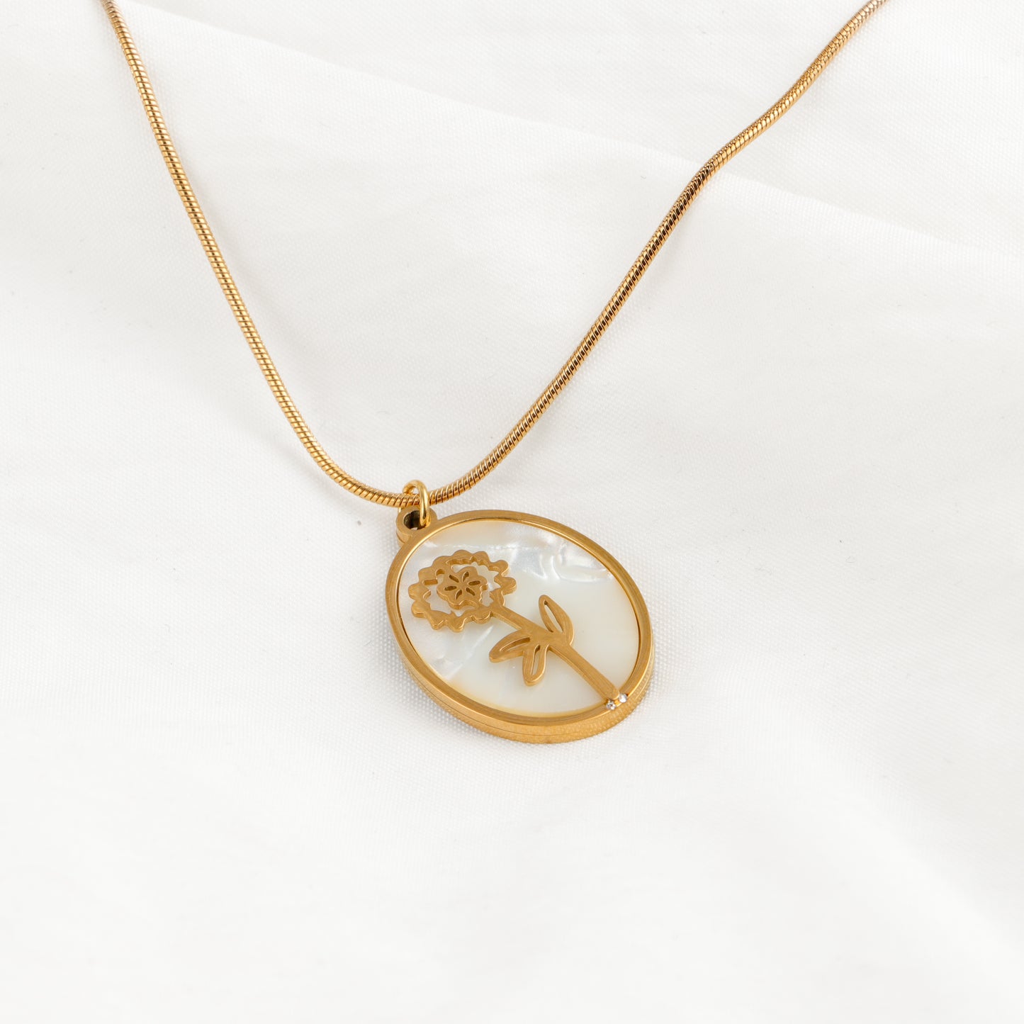 Rosette Necklace