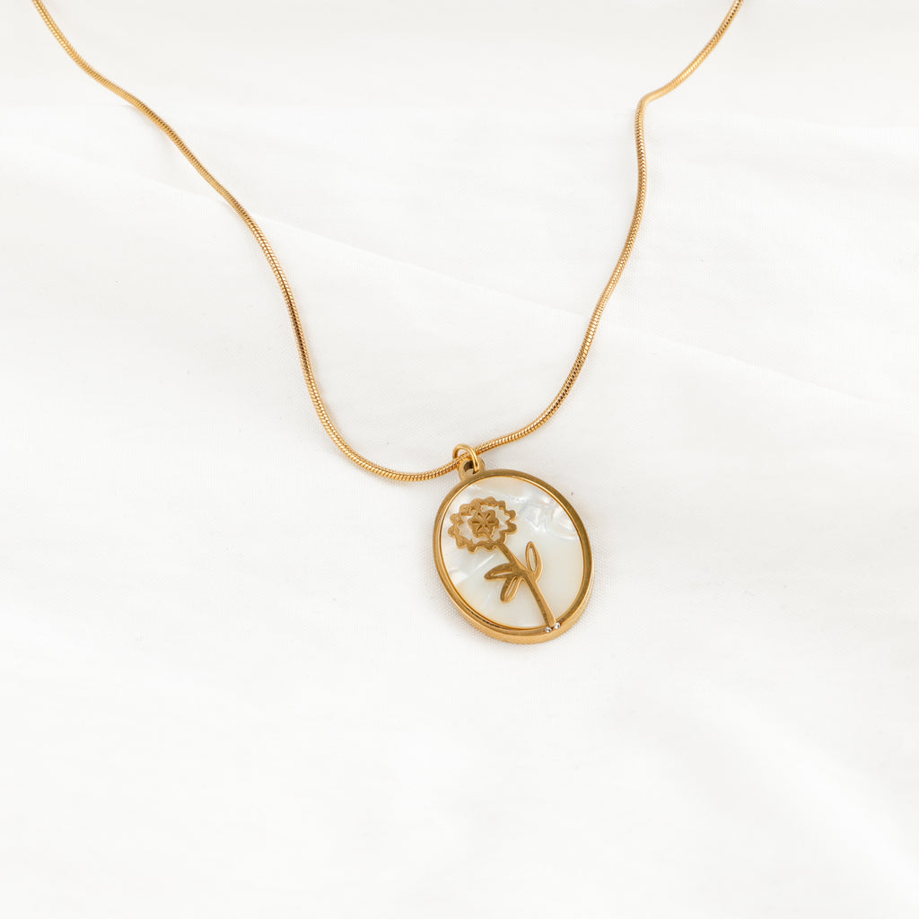 Rosette Necklace