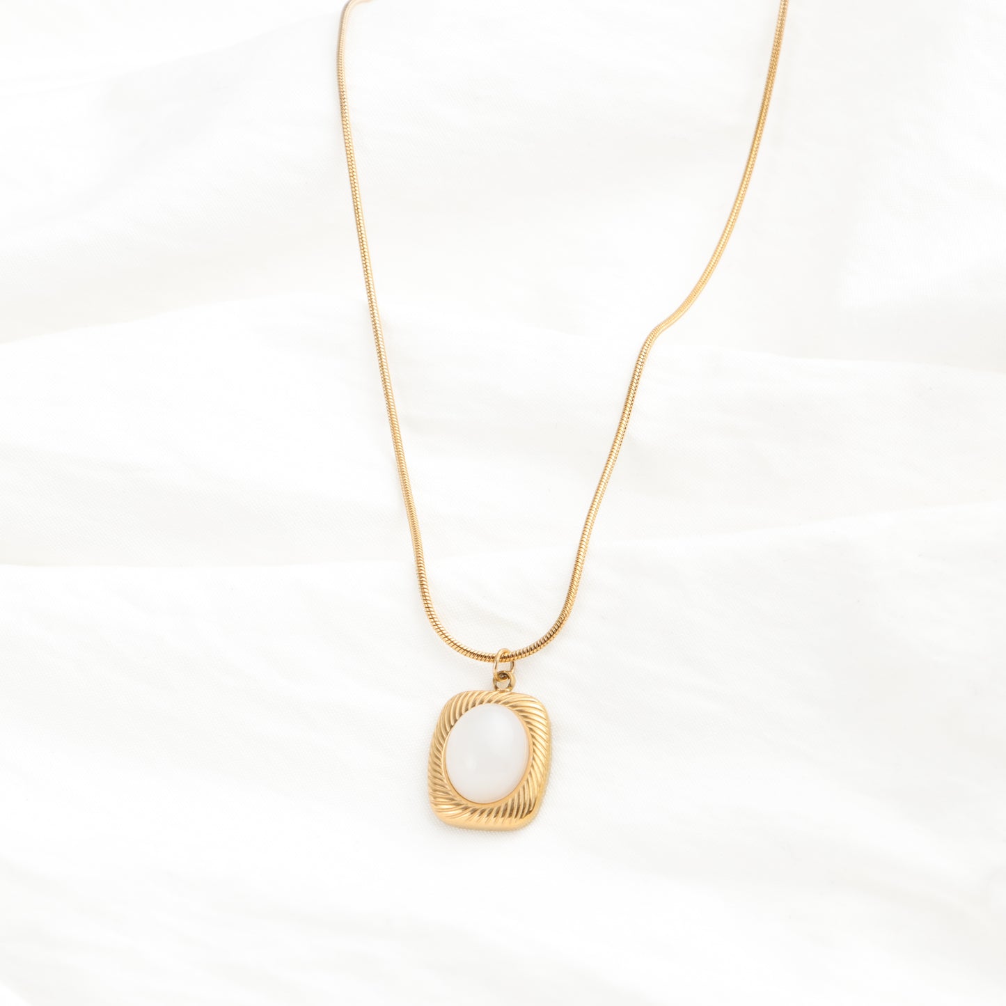 Natural White Necklace