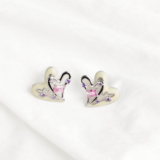Milky Heart Earrings