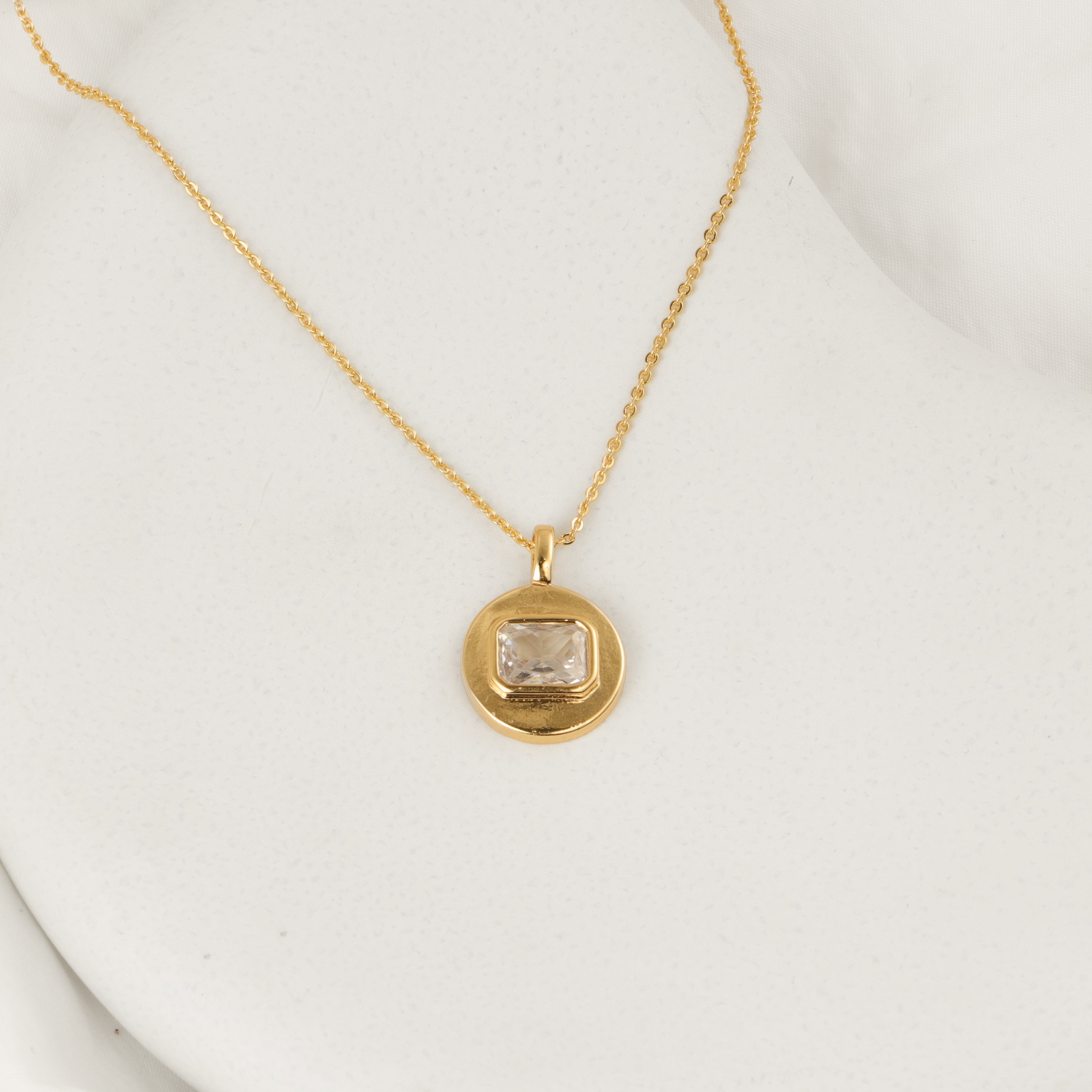 Alice Necklace