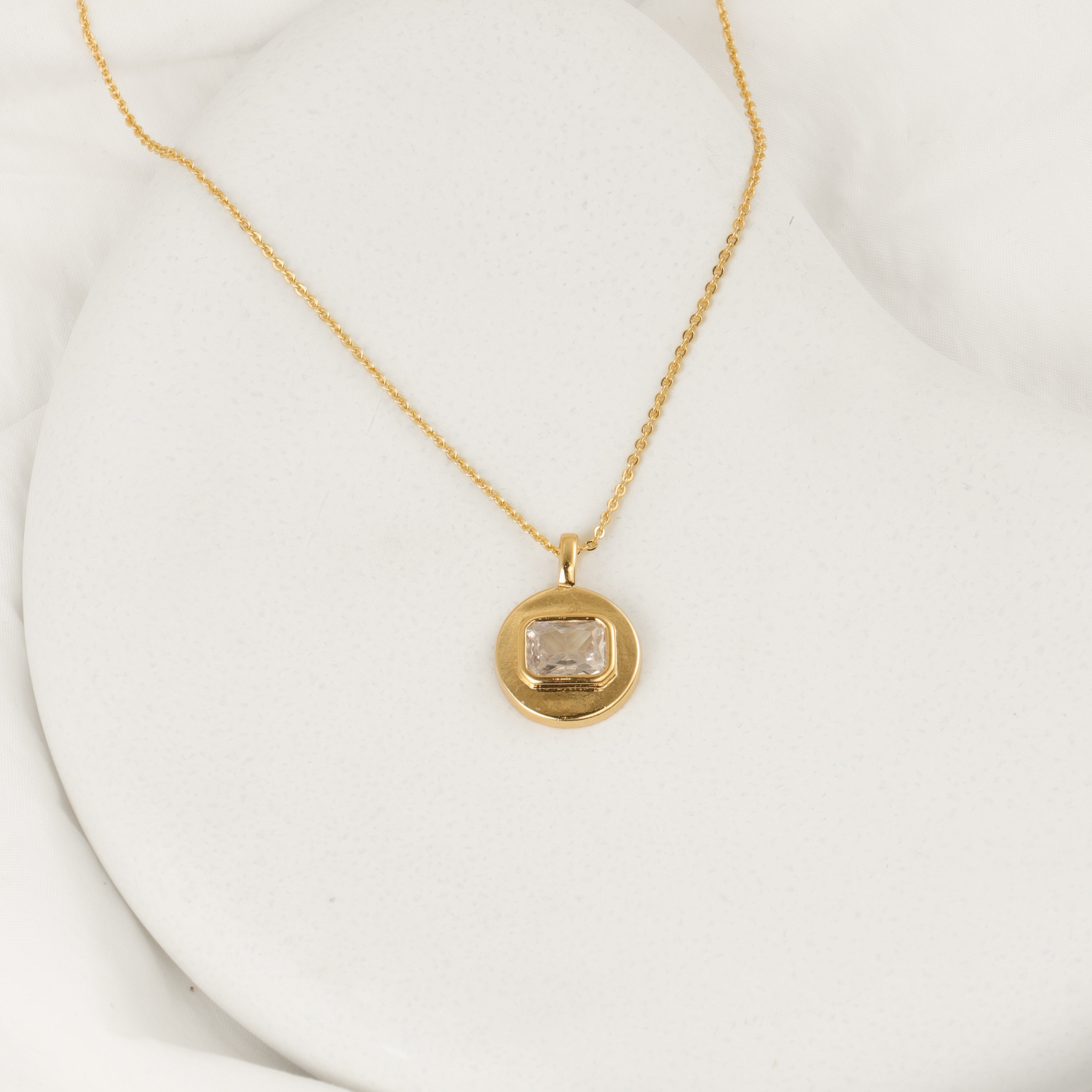 Alice Necklace