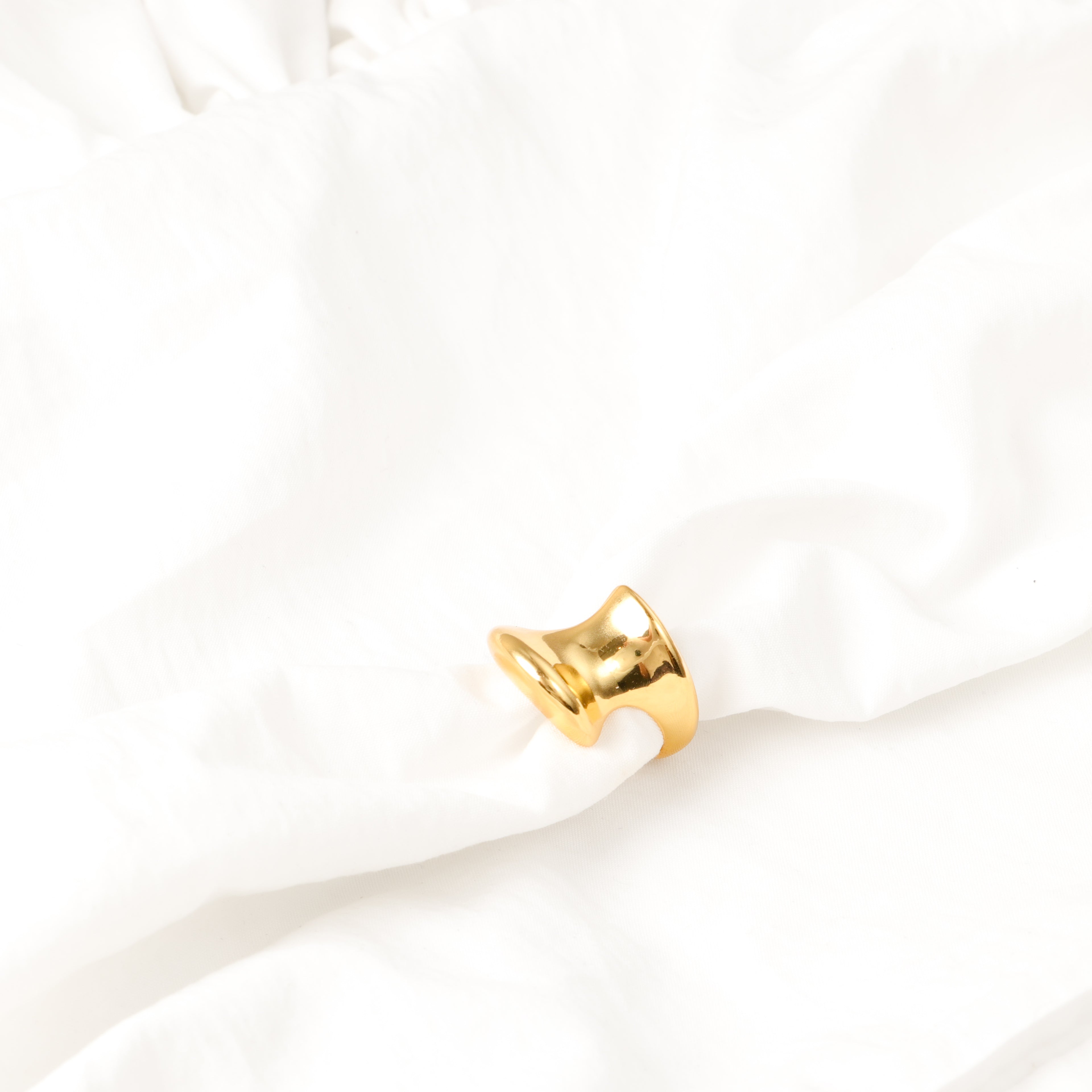 Abstract Ring