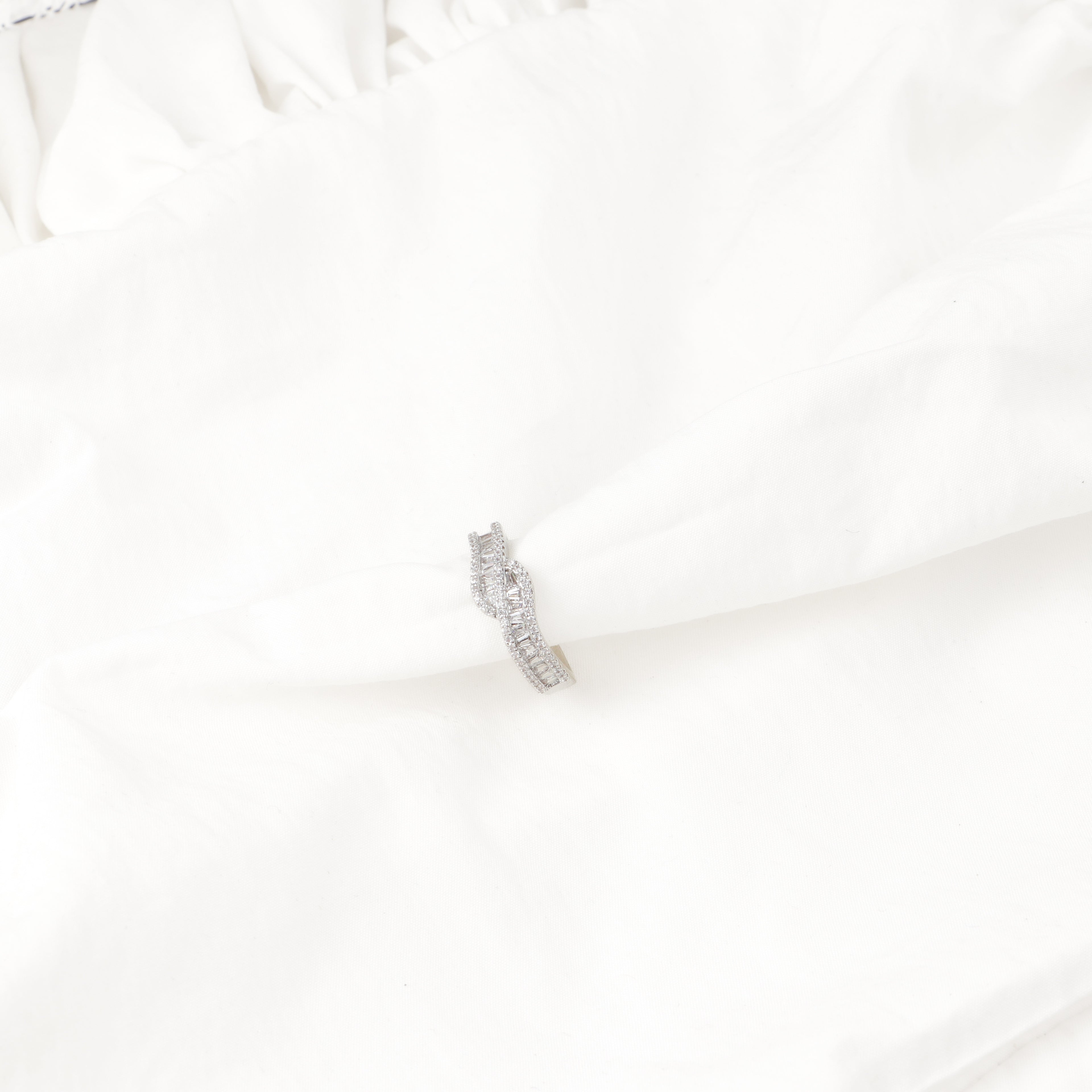 Bond Ring