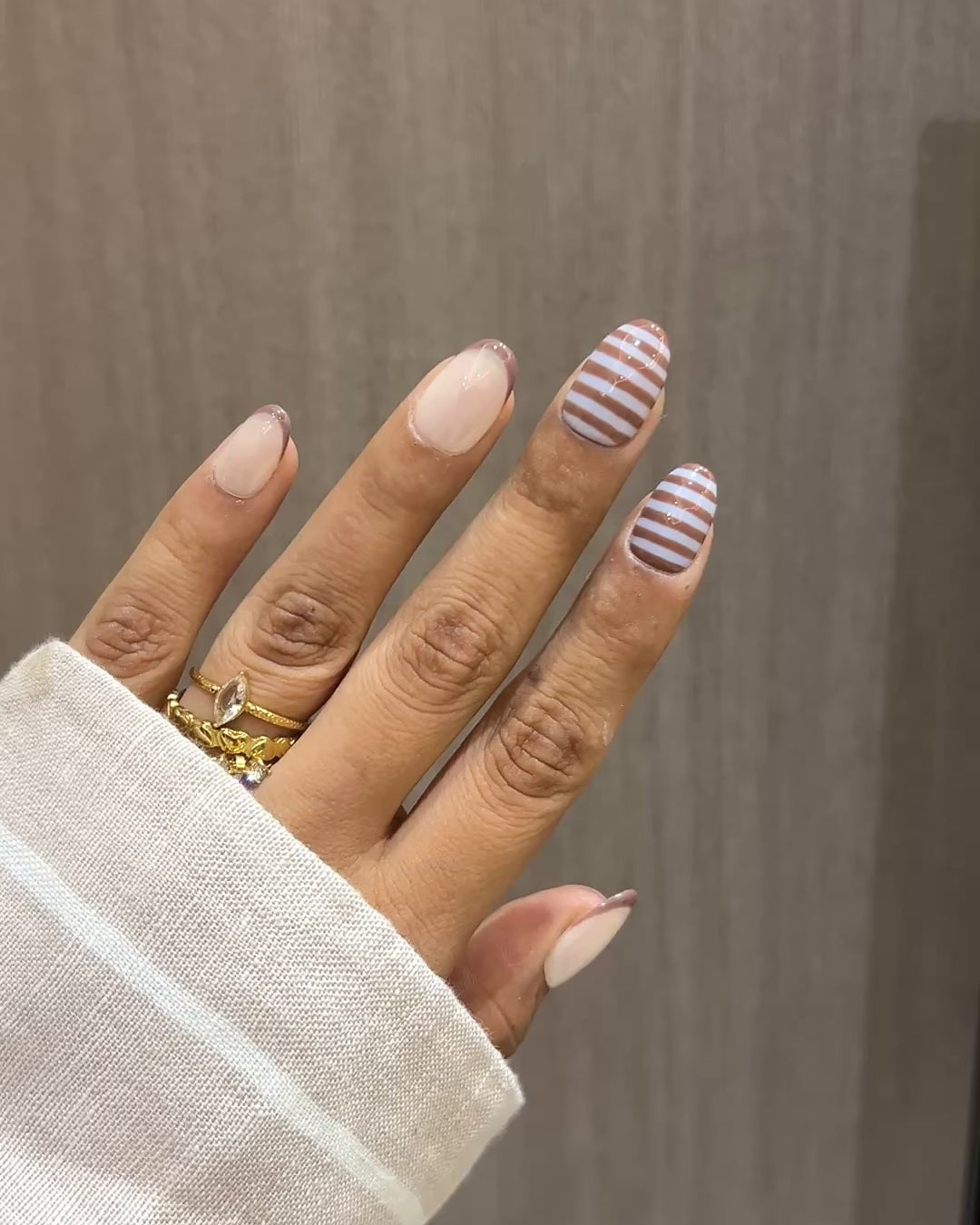 Creamy BROWN Nails