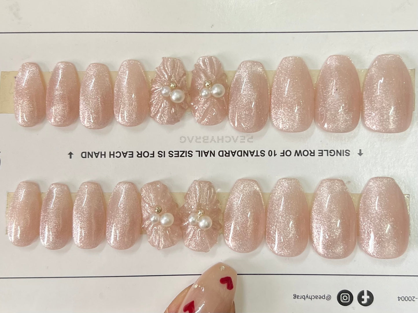 Pearl Affair Cateye Nails