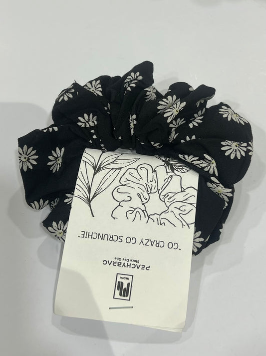 Daisy Moon Scrunchie